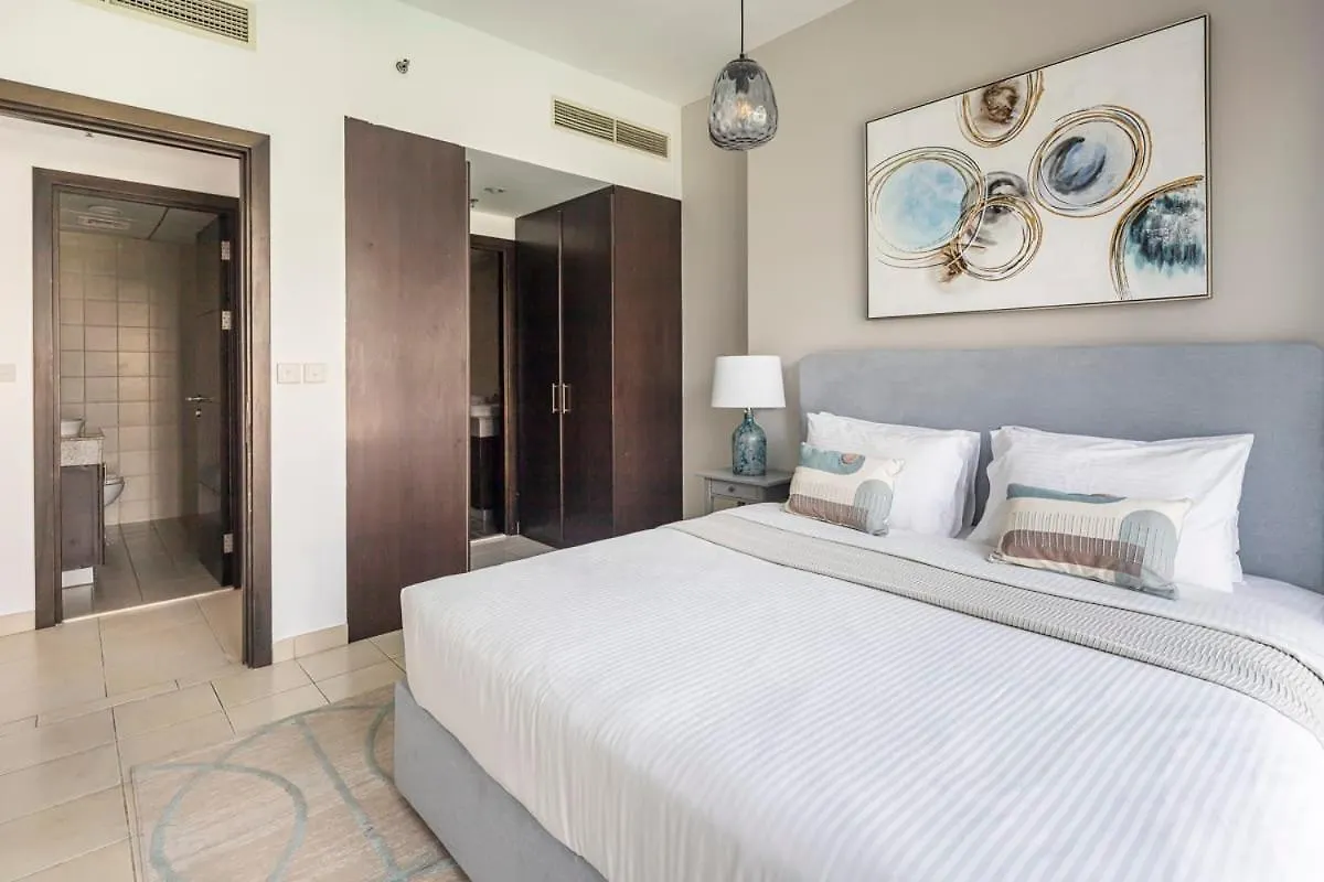 Frank Porter - The Point Tower Apartment Dubai